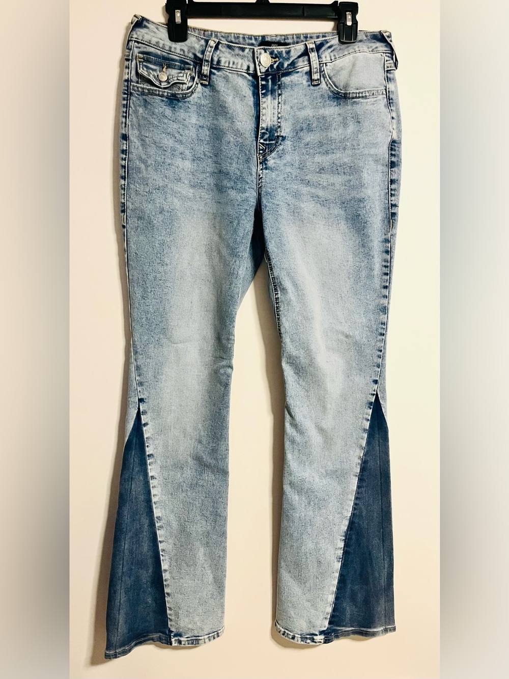 NWT WOMENS TRUE RELIGION JEANS JOYEY SN FLAP TWO TINE FLARE SIZE 31 MSRP 184$